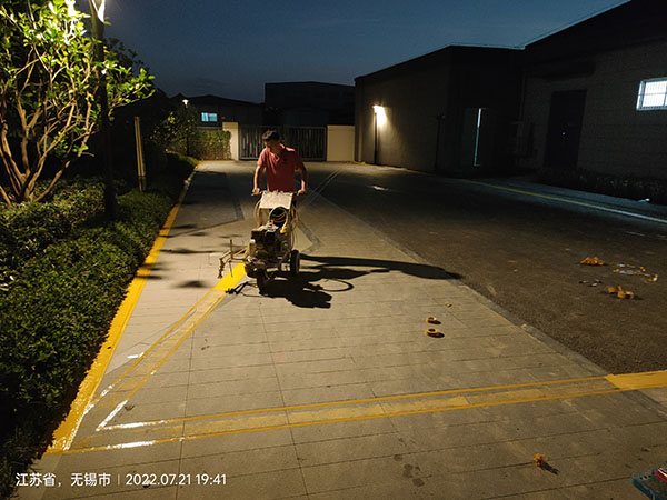 道路划线，车位划线，停车位划线